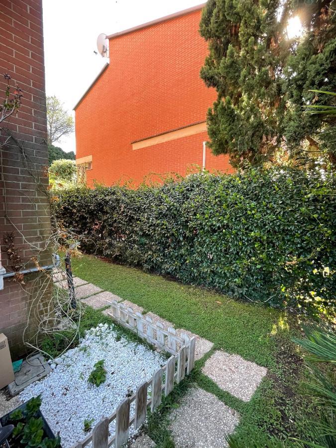 In&Out Apartment - Mostacciano, Eur Rome Exterior photo